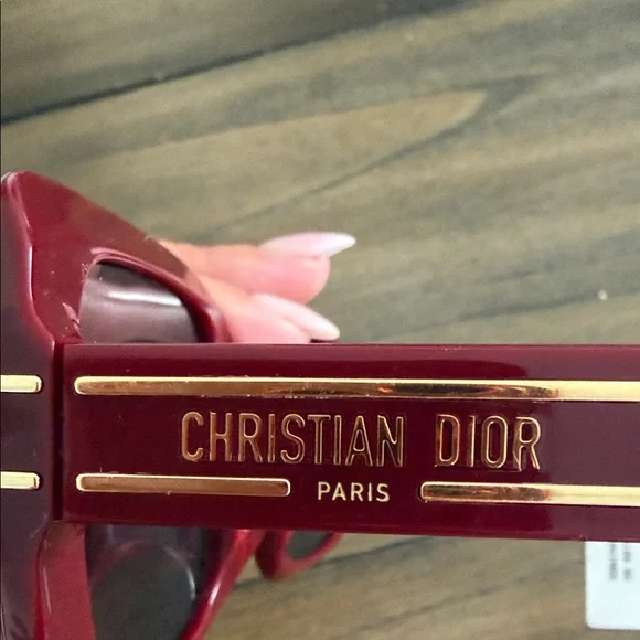 Christian Dior Oversized Sunglasses - Picture 9 of 9